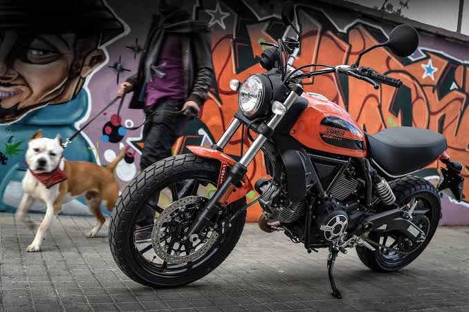 Retro Bikes of the UK — 16 Machines and 30 Roads That Will Change How You See Britain and Ireland